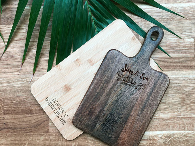 Uncover x H&M: Engrave a cutting board at the opening of the H&M Megastore in Breda